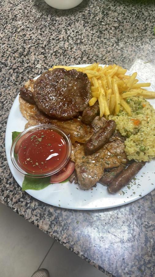 Hotel Restoran Bmb Odžak Esterno foto